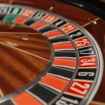 Самодельная рулетка из картона и красок для домашнего использования