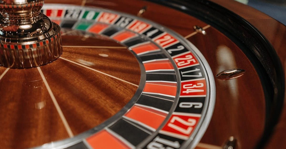 Самодельная рулетка из картона и красок для домашнего использования